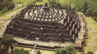 4 Destinasi Wisata Terpopuler di Indonesia untuk Tahun 2025