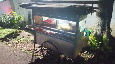 Nasi Goreng Abil, Sajian Lezat dari Gerobak Sederhana di Bukit Permai Cibubur